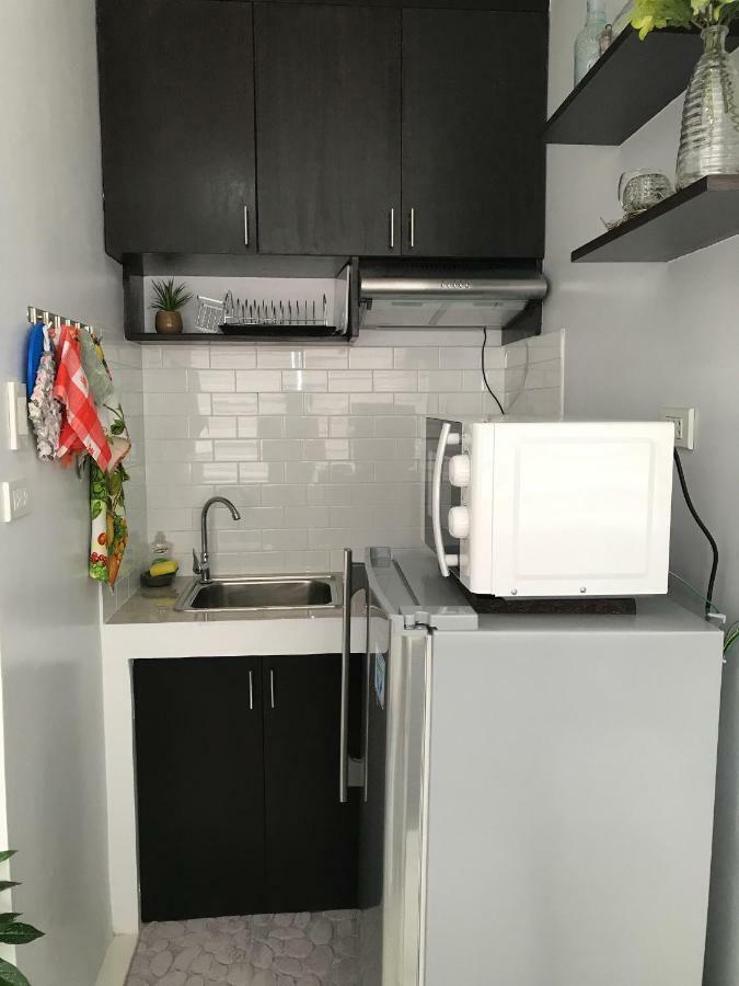 Cozy And Full Service Condo At The Heart Of Bacolod Luaran gambar